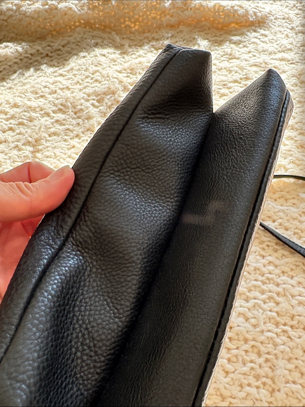 Hammitt Duke black Leather Shoulder Bag with Gold Stud Accents.. like new - Picture 2 of 11